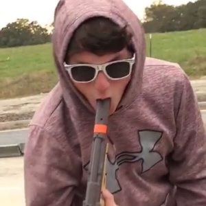 Meet your Posher, Eli